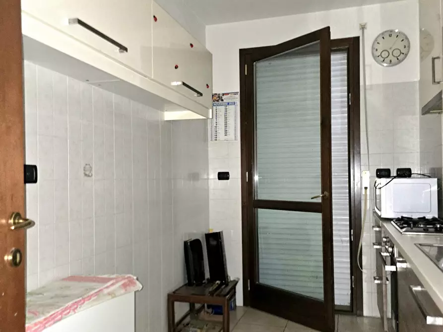 Immagine 10 di Trilocale in affitto  in Via Carmine Calò 18 a Roma