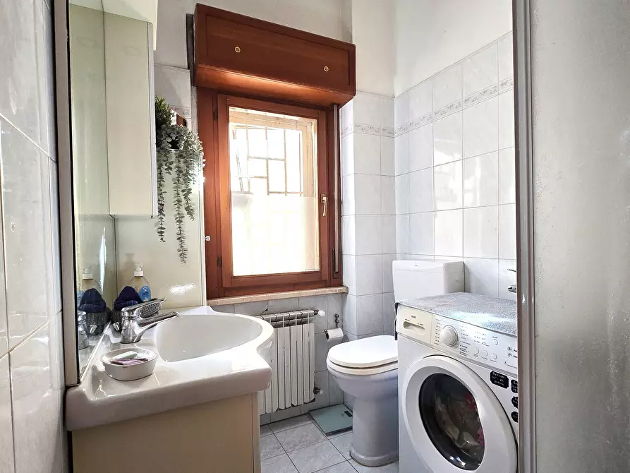 Immagine 11 di Stanza singola in affitto  in Via della Giustiniana 220 a Roma