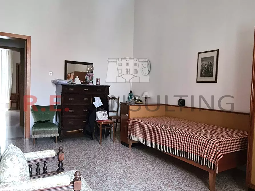 Immagine 14 di Pentalocale in vendita  in Viale della Libertà 28 a Martina Franca