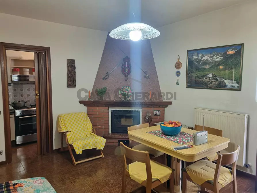 Immagine 2 di Trilocale in vendita  in Via Centro 4 a Zogno