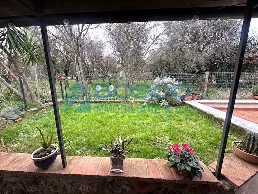 Immagine 25 di Casa bifamiliare in vendita  in Via Canale a Castelnuovo Magra