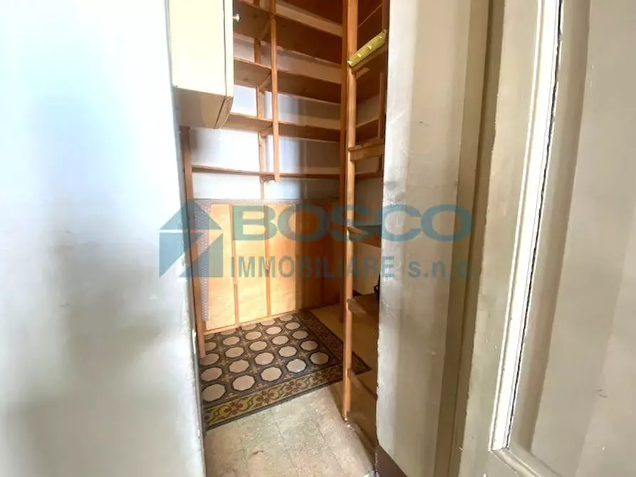 Immagine 18 di Pentalocale in vendita  in Viale Italia 25 a La Spezia