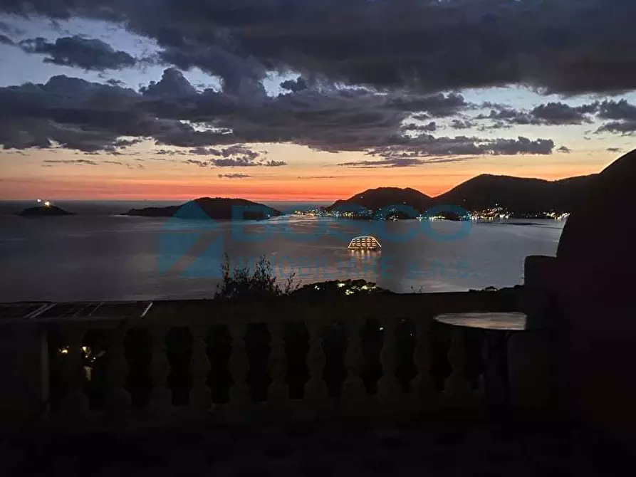Immagine 19 di Villa in vendita  in La Serra a Lerici
