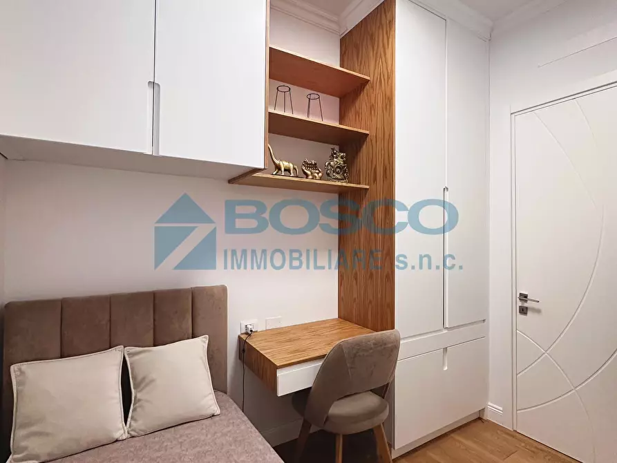 Immagine 29 di Pentalocale in vendita  in Piazza Garibaldi a La Spezia