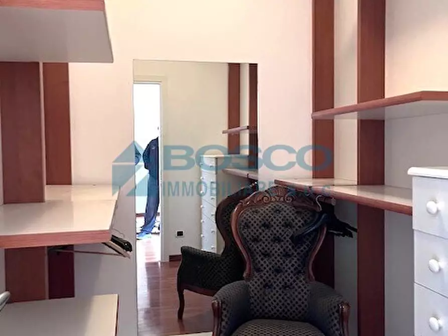 Immagine 8 di Pentalocale in vendita  in Via delle Ginestre a La Spezia