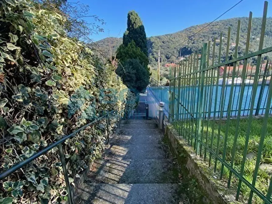 Immagine 18 di Quadrilocale in vendita  in Via Gazzoli a Lerici
