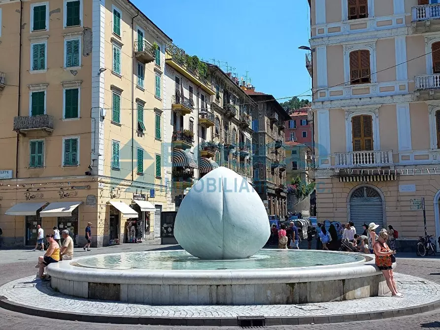 Immagine 1 di Loft/Open space in vendita  in Galleria Lazzaro Spallanzani a La Spezia