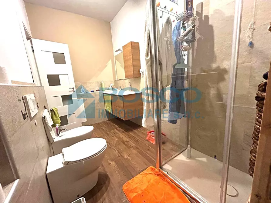 Immagine 2 di Pentalocale in vendita  in Via Amalfi a La Spezia