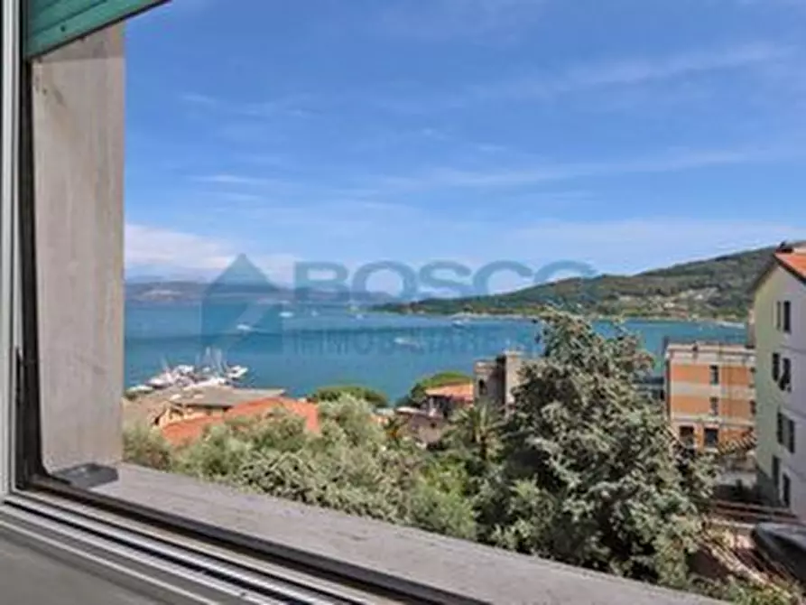 Immagine 1 di Trilocale in vendita  in Viottolo della Martina 5 a Portovenere