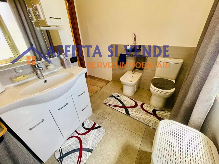 Immagine 15 di Pentalocale in vendita  in Via Peppino Impastato 15 a Siracusa
