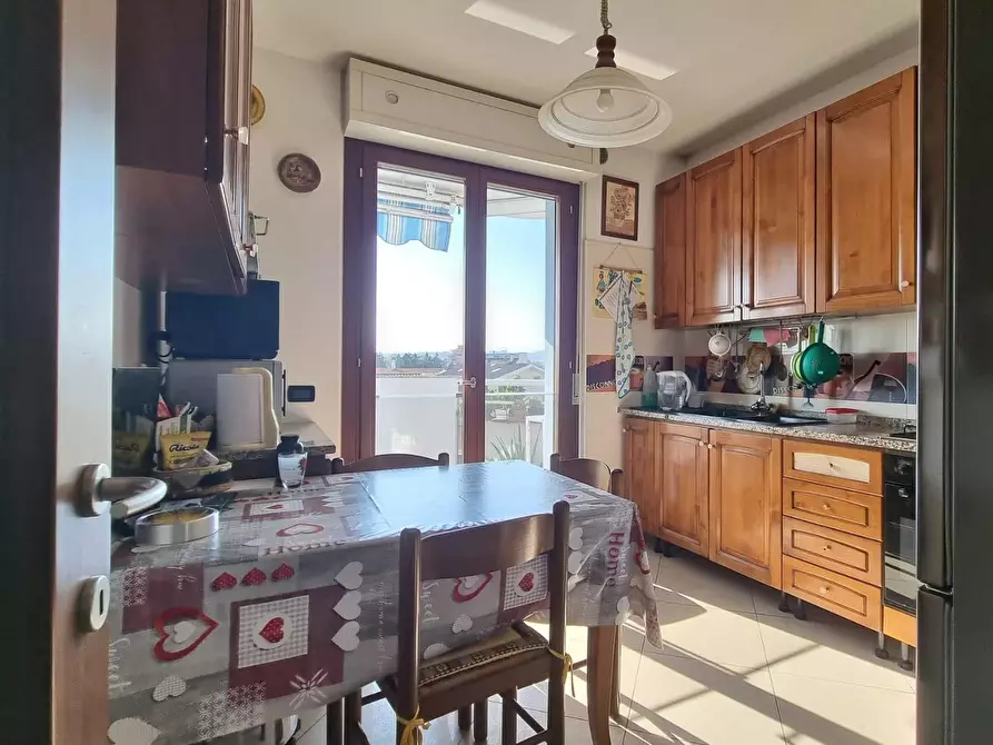 Immagine 9 di Quadrilocale in vendita  a Pescara