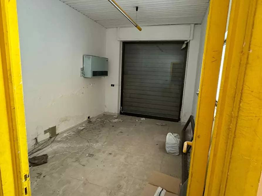 Immagine 4 di Locale commerciale in affitto  a Pescara