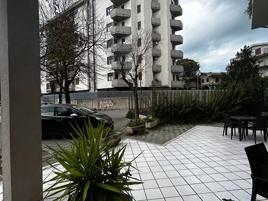 Immagine 2 di Quadrilocale in affitto  a Pescara