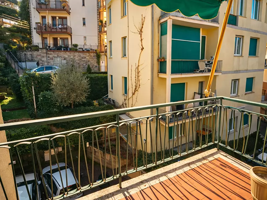 Immagine 8 di Trilocale in vendita  a Rapallo