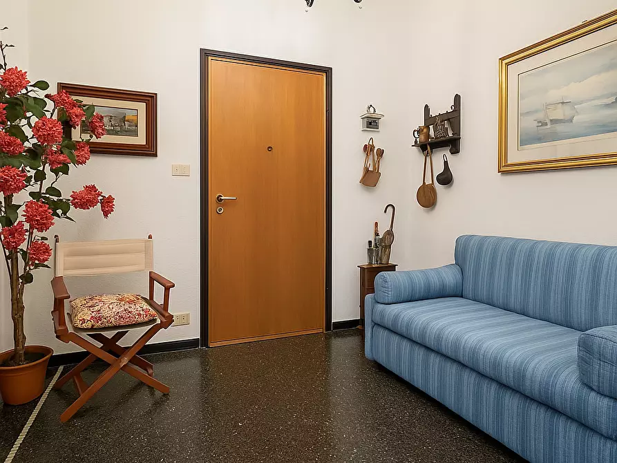 Immagine 6 di Bilocale in vendita  a Rapallo