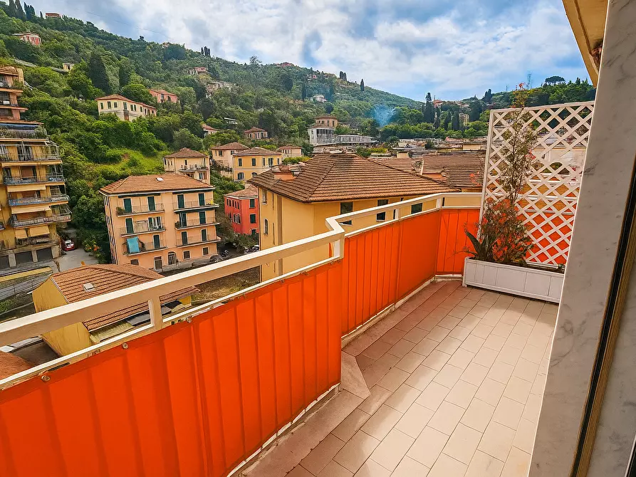 Immagine 10 di Bilocale in vendita  a Rapallo