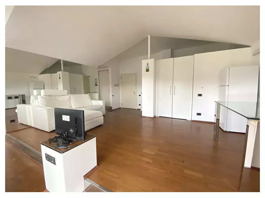 Immagine 2 di Bilocale in vendita  a Rapallo