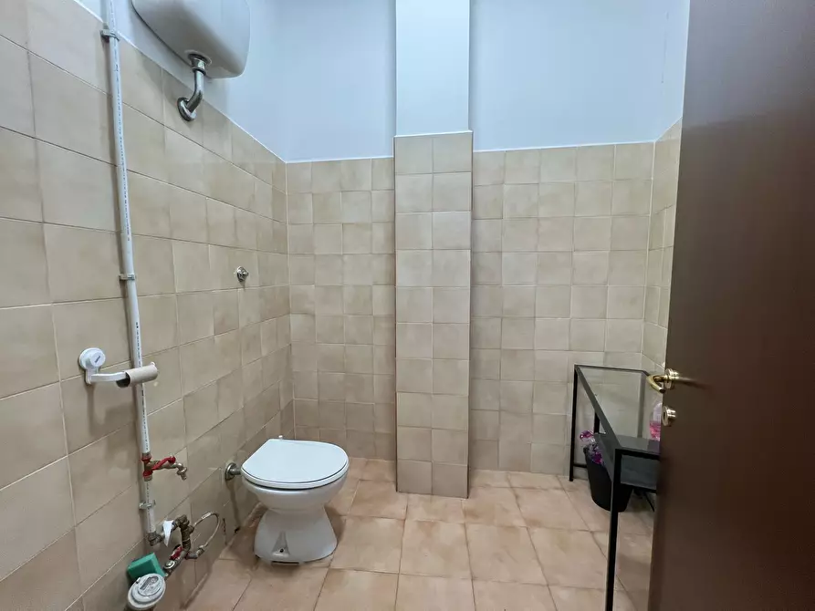 Immagine 13 di Attività commerciale in vendita  in Via Provinciale Capena 31 a Capena