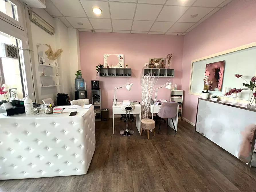 Immagine 11 di Locale commerciale in affitto  a Fiano Romano