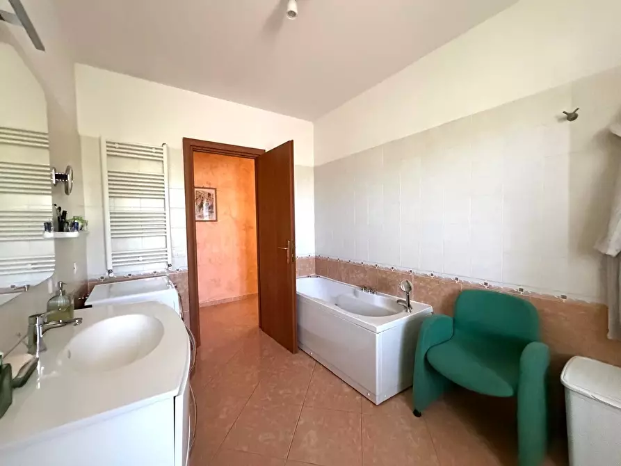 Immagine 23 di Villa in vendita  a Castelnuovo Di Porto
