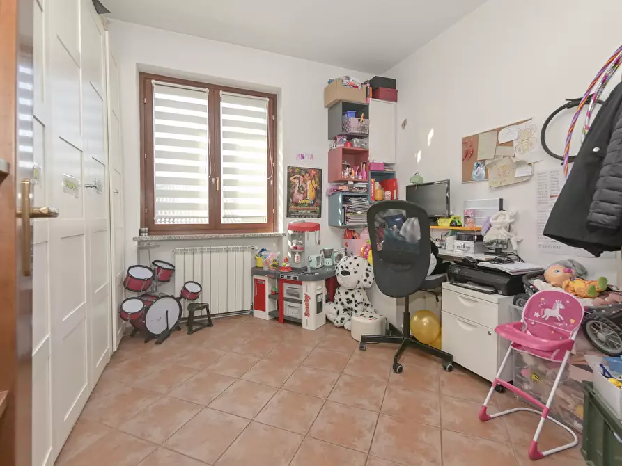 Immagine 37 di Quadrilocale in vendita  in Via Guido Gozzano 48 a Strambino