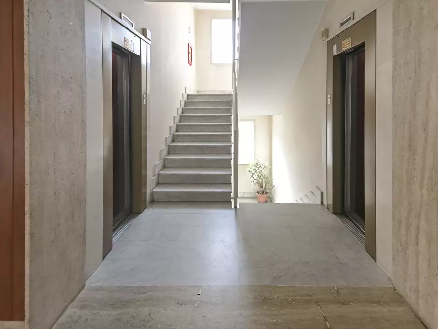 Immagine 8 di Trilocale in vendita  in Corso Monte Cucco 146 a Torino