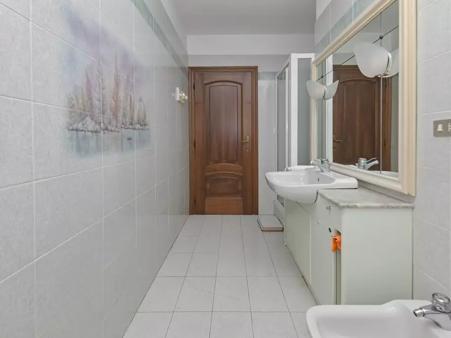 Immagine 53 di Villa in vendita  in Via Loreto 86 a Lanzo Torinese