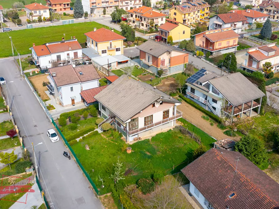 Immagine 6 di Villa in vendita  in via rossini 5 a San Damiano D'asti
