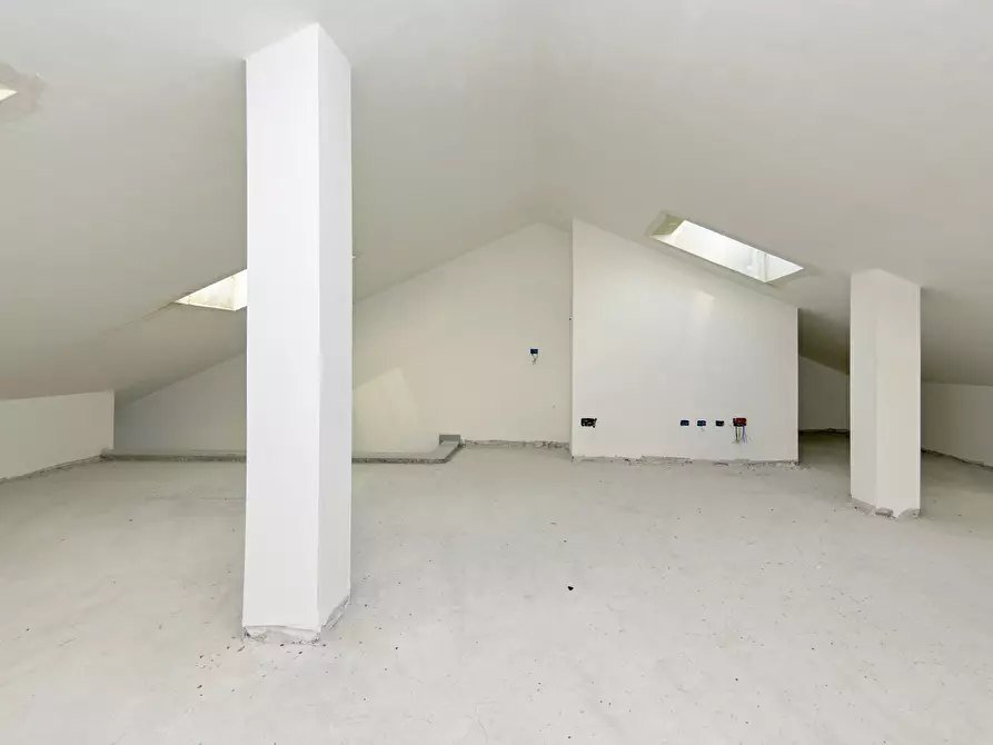 Immagine 56 di Quadrilocale in vendita  in Via Valdambrini 5 a Caluso