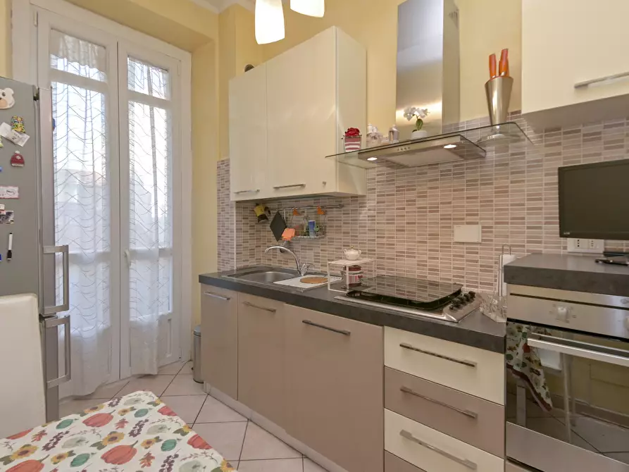 Immagine 22 di Quadrilocale in vendita  in via Livorno 9 a Torino