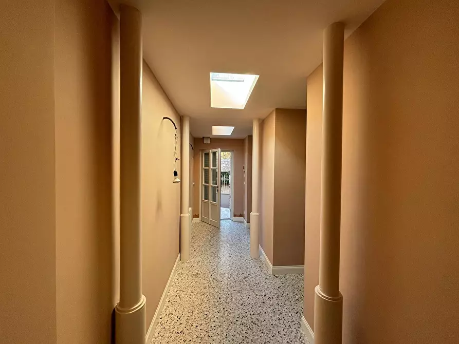 Immagine 9 di Villa in affitto  in strada comunale val pattonera 9 a Torino