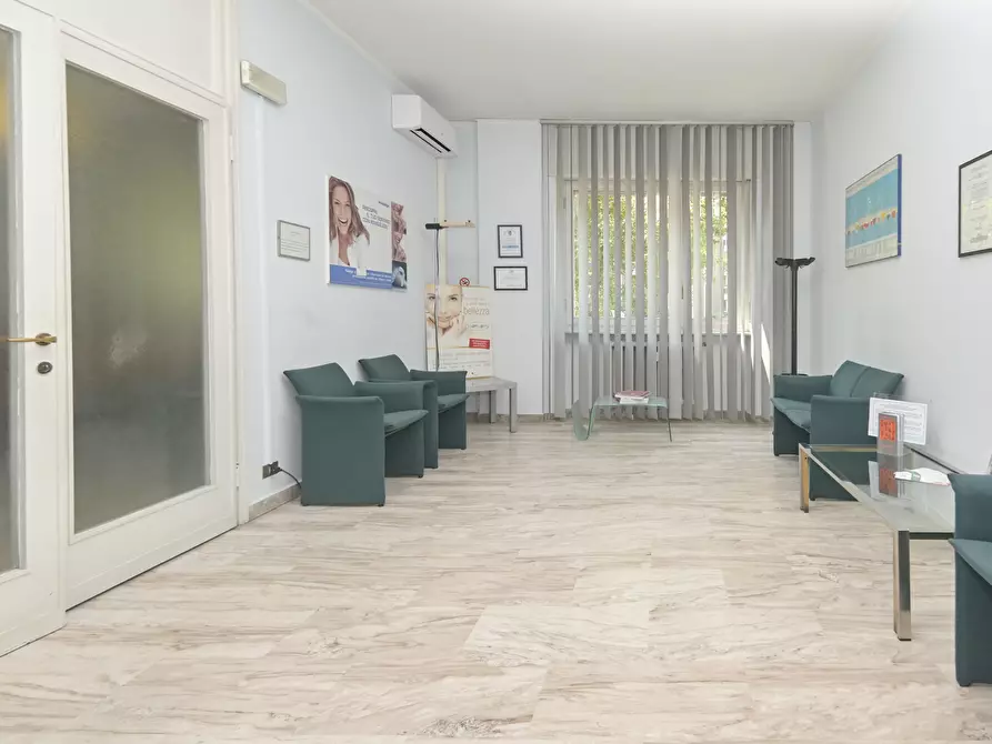 Immagine 8 di Ufficio in vendita  in Corso Monte Cucco 85 a Torino