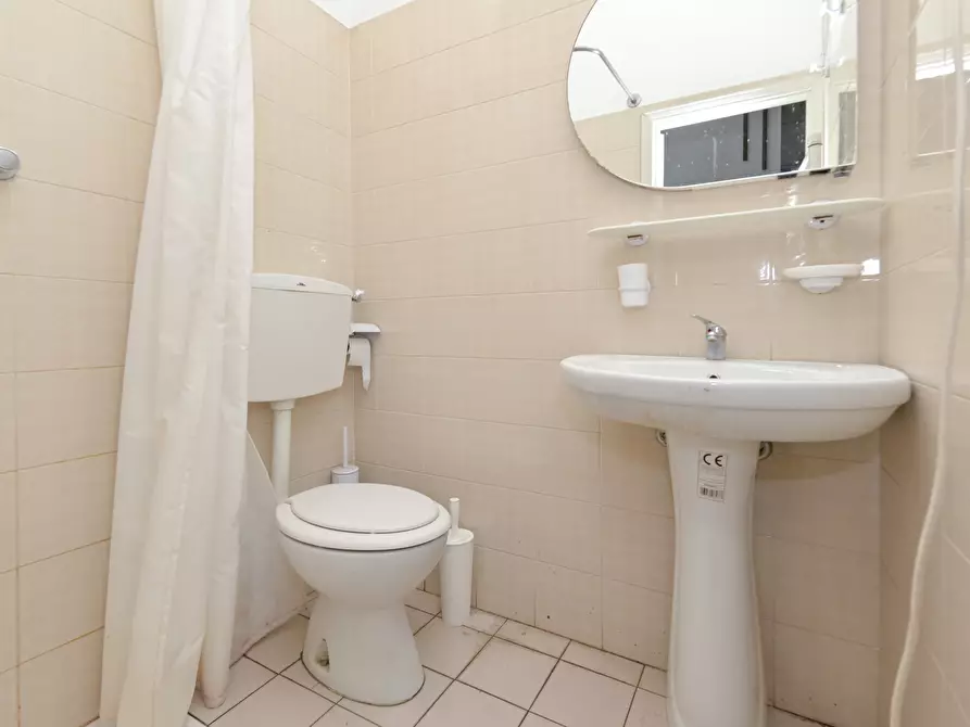 Immagine 18 di Quadrilocale in vendita  in via Rosta 1 bis a Torino