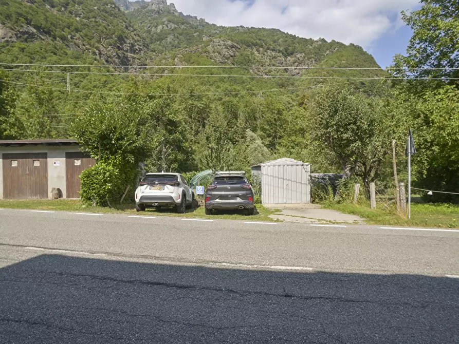 Immagine 19 di Pentalocale in vendita  in via torino 4 a Lemie