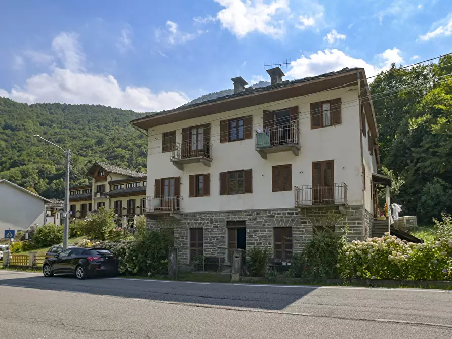 Immagine 3 di Pentalocale in vendita  in via torino 4 a Lemie