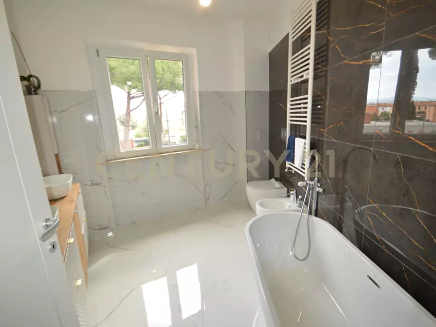 Immagine 21 di Pentalocale in vendita  in Via Senese 173/A a Grosseto