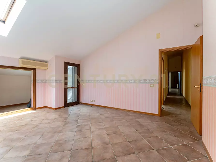 Immagine 24 di Quadrilocale in vendita  in Via Macello 86 a San Giovanni La Punta