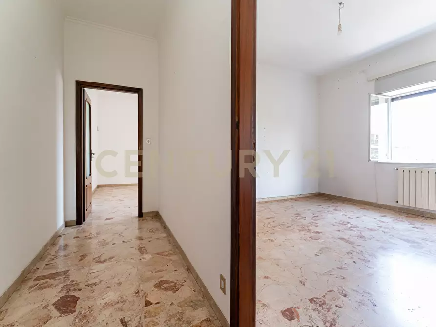 Immagine 14 di Quadrilocale in vendita  in Via Vincenzo Giuffrida 203 a Catania