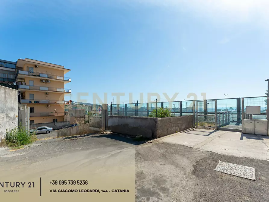 Immagine 2 di Locale commerciale in vendita  in Via Antonio Prestinenza 7 a Catania