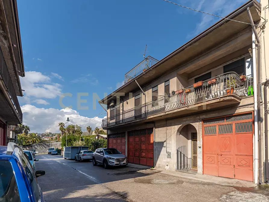 Immagine 3 di Palazzo in vendita  in Via Monte Calvario 56 a Biancavilla