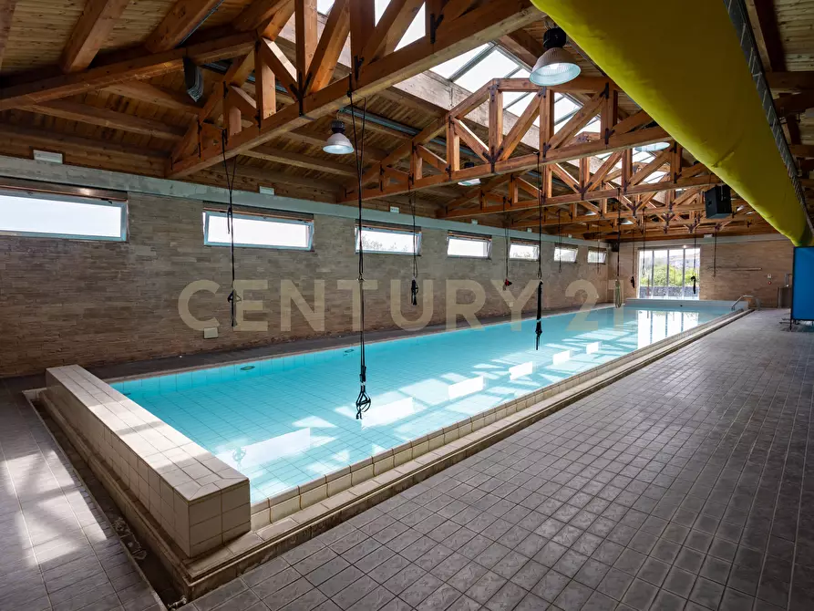 Immagine 16 di Attività commerciale in vendita  in Via Napoli sn a Aci Castello