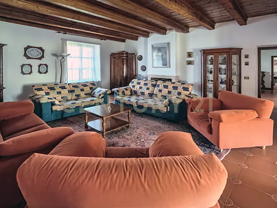 Immagine 26 di Villa in vendita  in Via Adige 25 a Brentino Belluno