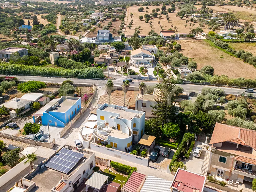 Immagine 6 di Villa in vendita  in SP67 51 a Pozzallo