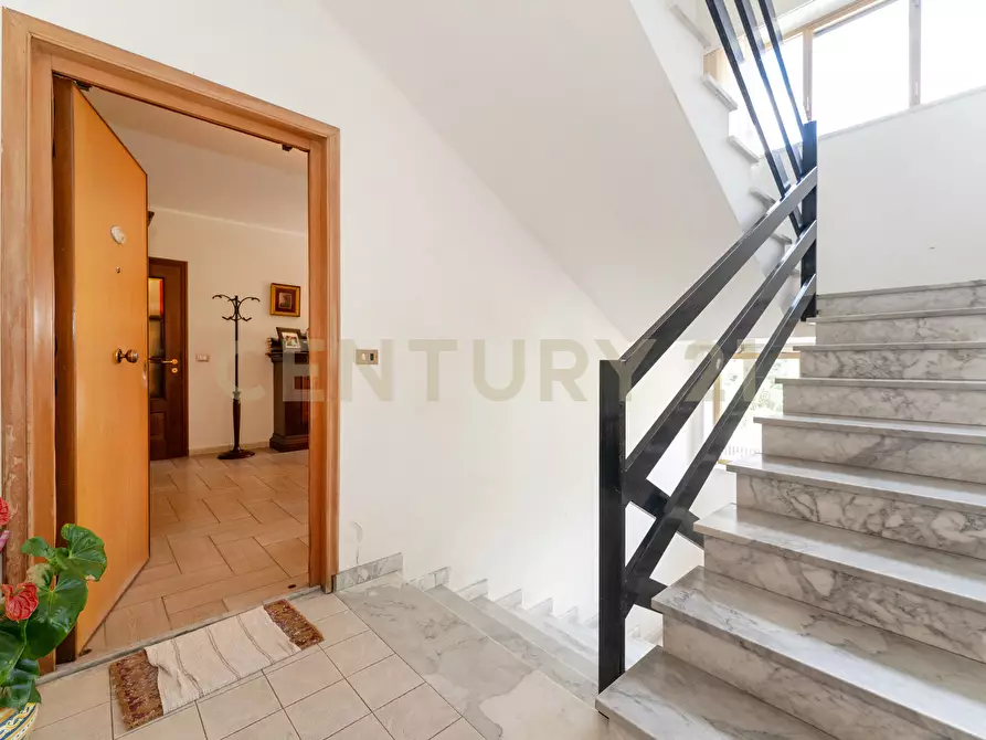 Immagine 15 di Trilocale in vendita  in Via Tremestieri 16 a Mascalucia