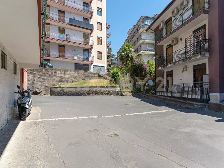 Immagine 48 di Appartamento in vendita  in Via Carmelitani 6 a San Giovanni La Punta