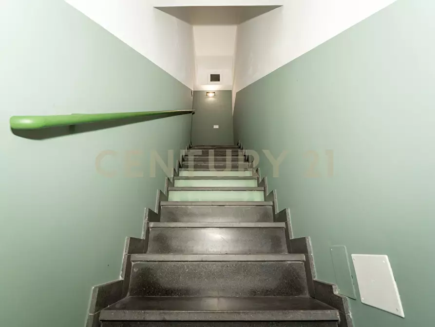 Immagine 25 di Attico in vendita  in Via Maria Gianni 85 a Catania