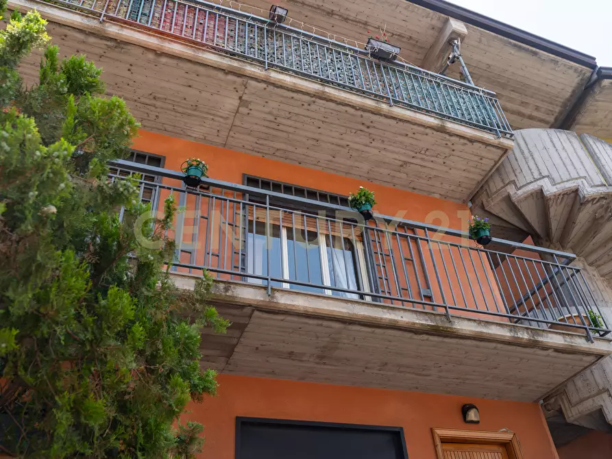 Immagine 20 di Appartamento in vendita  in Via Rua 78 a Aci Catena