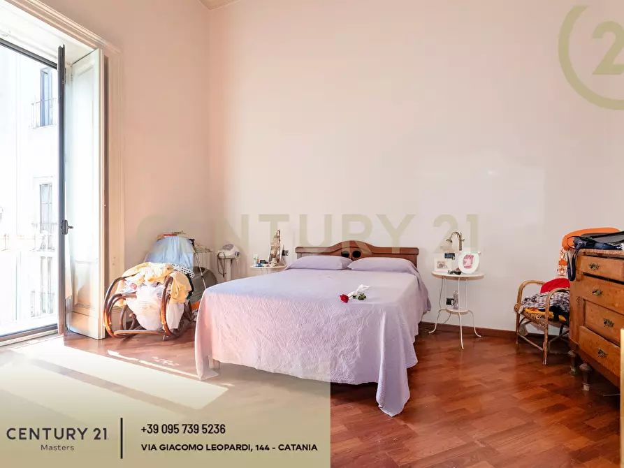 Immagine 90 di Pentalocale in vendita  in Via Etnea 196 a Catania