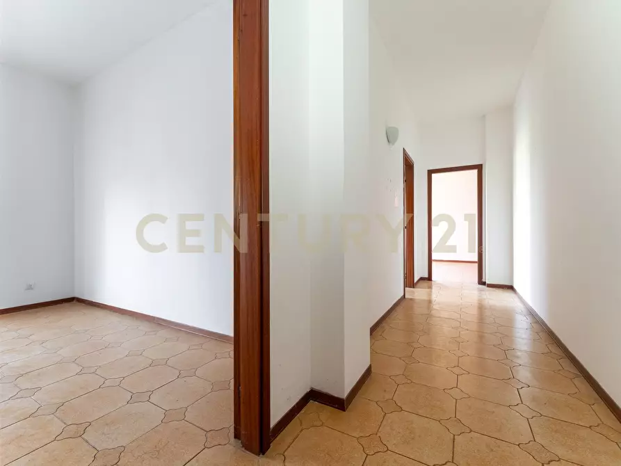 Immagine 19 di Quadrilocale in vendita  in Via Croce 72 a Aci Catena