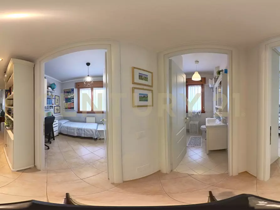 Immagine 52 di Quadrilocale in vendita  in Via Moggio Udinese 28 a Roma